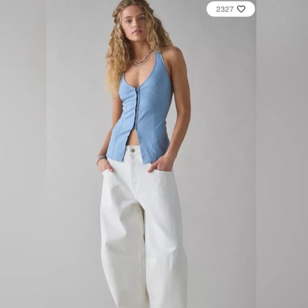 Urban Outfitters Sari Seamed Linen-Blend Halter Vest Top NWT - Picture 3 of 7